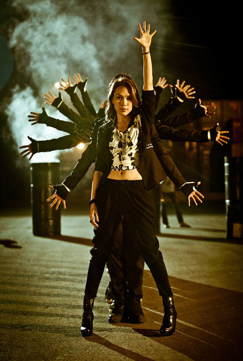 Mỹ Tâm bí ẩn trong MV mới - 12