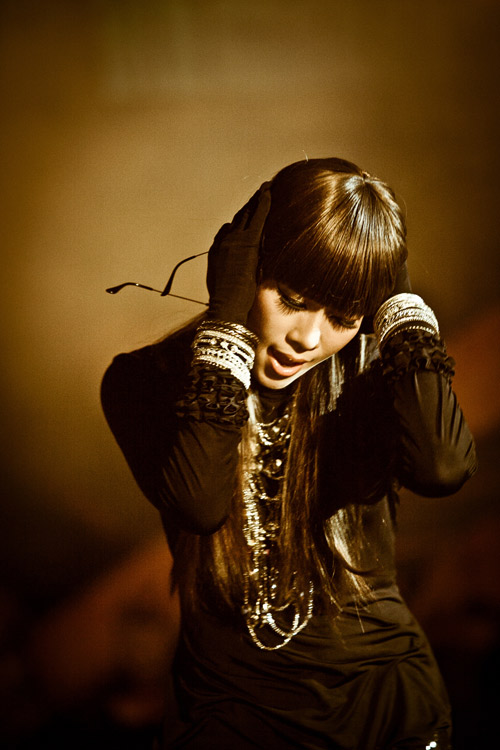 Mỹ Tâm bí ẩn trong MV mới - 8