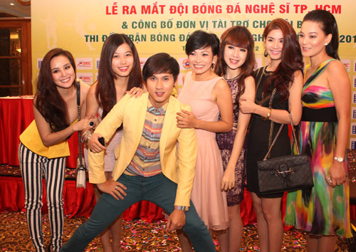 Phương Thanh xung phong làm tiền đạo - 9