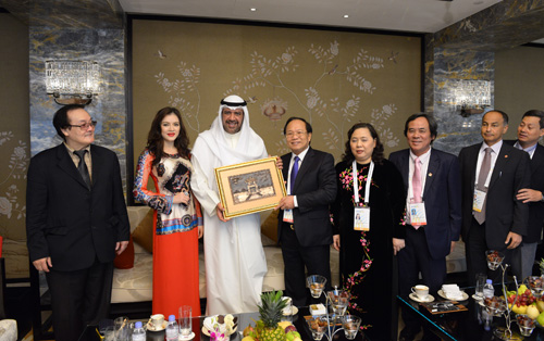 Nhã Kỳ ghi điểm với quan chức châu Á - 11