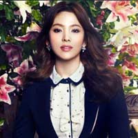 Thời trang công sở - Song Hye Kyo làm nữ công sở thanh lịch