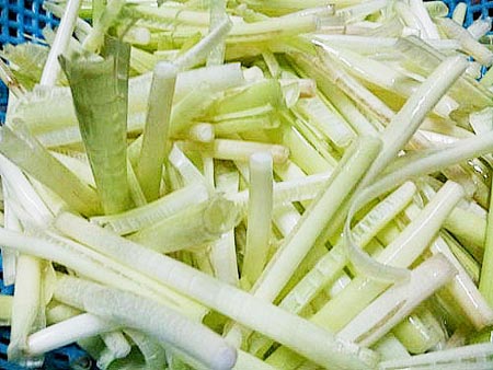 Ngọt giòn cỏ năng tượng xào tép - 2