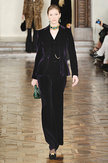 Thời trang nhung quyến rũ trên sàn diễn - 16