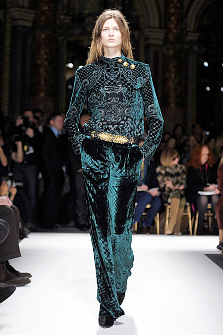 Thời trang nhung quyến rũ trên sàn diễn - 3