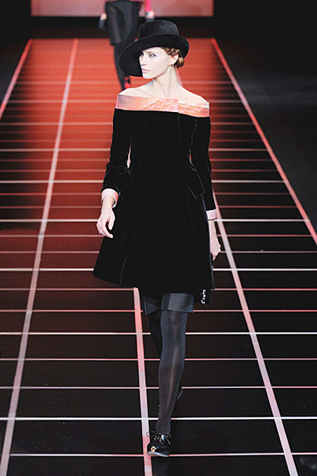 Thời trang nhung quyến rũ trên sàn diễn - 7