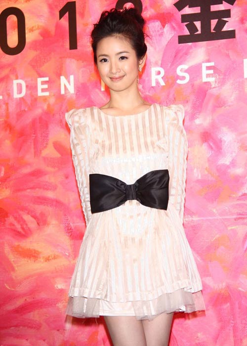 Sao Hồng Kông nửa kín nửa hở - 13