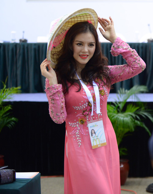 Nhã Kỳ nổi bật tại Macau - 14