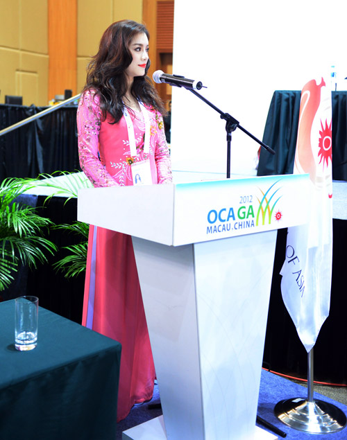 Nhã Kỳ nổi bật tại Macau - 5