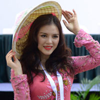 Hậu trường phim - Nhã Kỳ nổi bật tại Macau