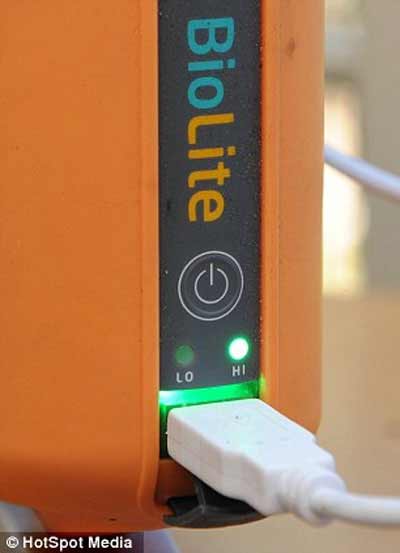 Bếp củi có thể sạc pin điện thoại - 2