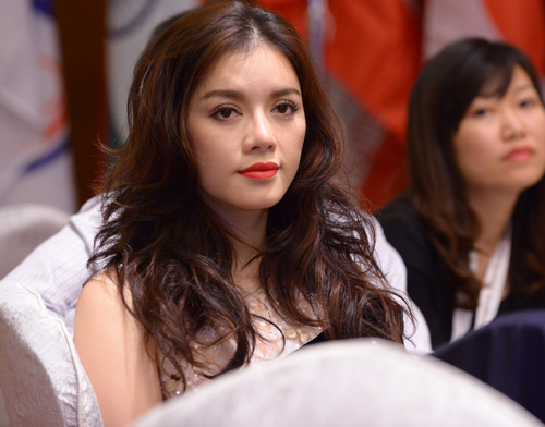 Lý Nhã Kỳ cuốn hút tại tiệc đêm - 12