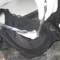 Tin tức trong ngày - "Chất lạ" trong áo ngực: Nên tin ai?