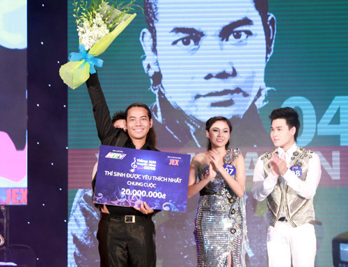 Lưu Hiền Trinh đăng quang thuyết phục - 2