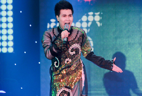 Lưu Hiền Trinh đăng quang thuyết phục - 10