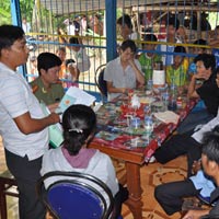 Tin tức trong ngày - Thị xã có 200 người lấy chồng ngoại trái phép