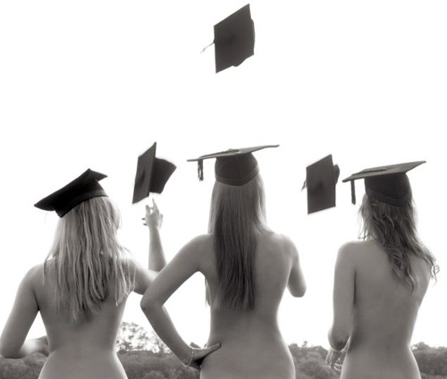 Khỏa thân để gây quỹ cho mẹ bị ốm - 9