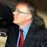 Tin tức trong ngày - Đưa tin sai lệch, Tổng Giám đốc BBC từ chức