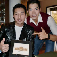 Thời trang - Trương Nam Thành nhắng nhít tại Anh