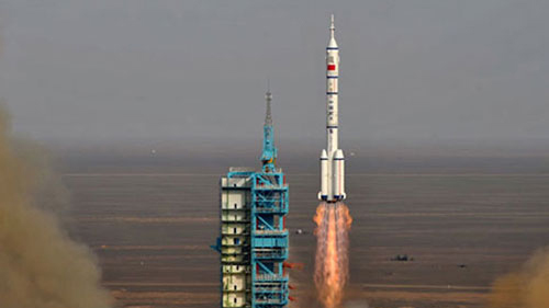 TQ phóng tàu vũ trụ có người lái vào 6/2013 - 1