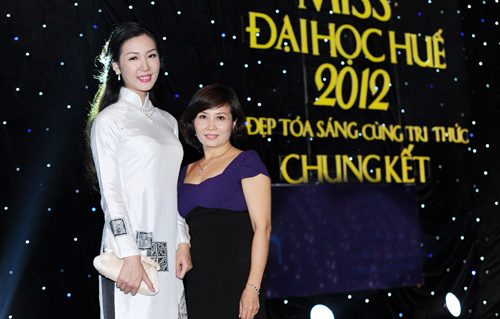 Á hậu Thùy Trang rạng rỡ làm giám khảo - 15