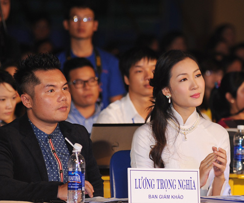 Á hậu Thùy Trang rạng rỡ làm giám khảo - 3