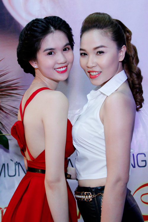 Ngọc Trinh chính thức làm bà chủ - 7