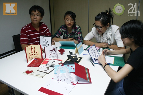 Giới trẻ Sài thành mê mẩn học làm thiệp 3D - 2