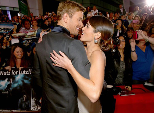 Ra mắt Hừng Đông, Kristen gây "nóng mặt" - 3