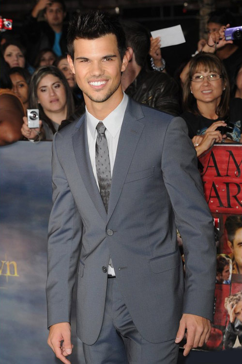 Ra mắt Hừng Đông, Kristen gây "nóng mặt" - 10