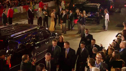 Ra mắt Hừng Đông, Kristen gây "nóng mặt" - 19