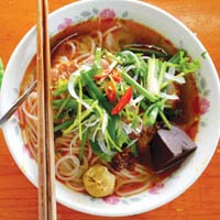 Ẩm thực - Mâu thuẫn như bún bò Huế