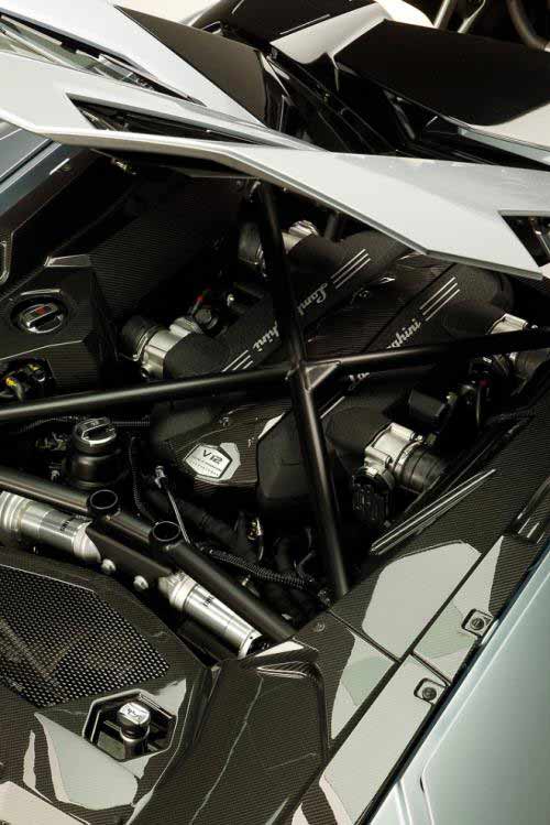 Aventador LP700-4 Roadster: Vẻ đẹp hoàn hảo - 12