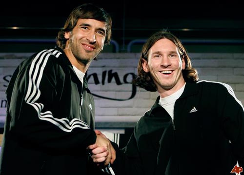 Những “đỉnh Everest” chờ Messi - 2