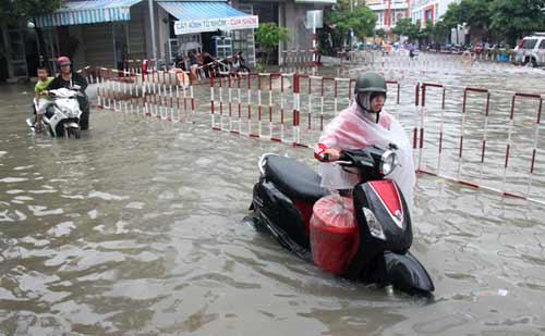 Nha Trang: Đường ngập nặng vì dự án ì ạch - 4