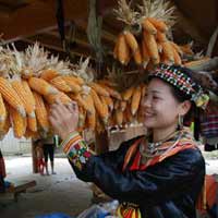 Tin tức trong ngày - Lạ lùng "chuyện vợ chồng" của người Dao đỏ