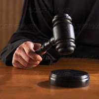 Pháp luật - Bắt giam thẩm phán vòi quà đương sự