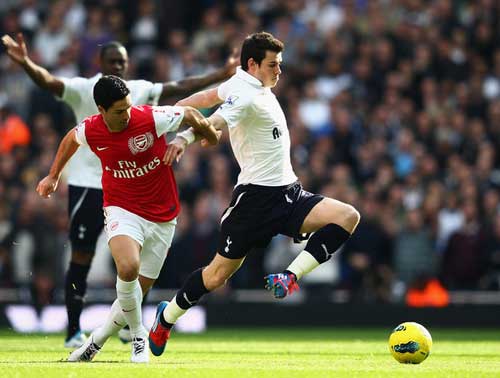 Arsenal - Tottenham: Run rẩy derby - 2