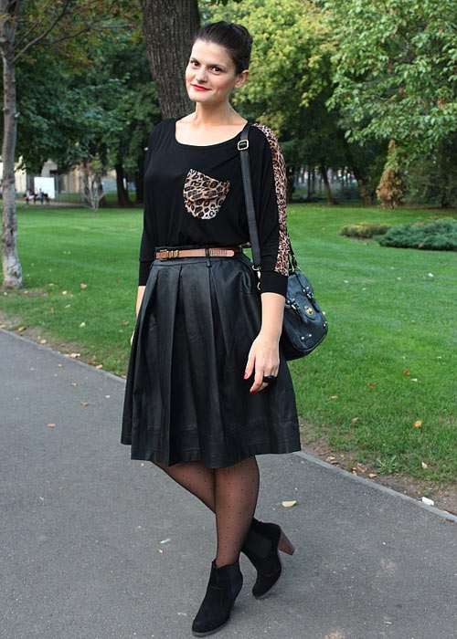 Mặc váy da xòe "chất" trong mùa lạnh - 7