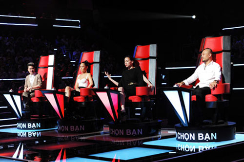 The Voice và vai diễn trên ghế nóng - 1