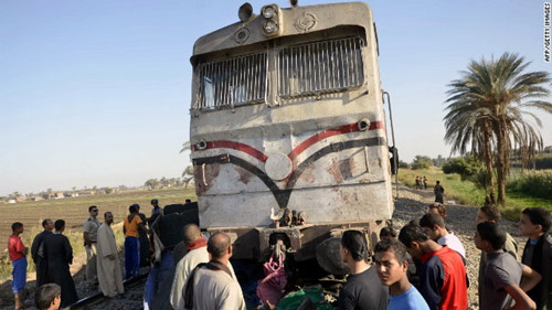 Tai nạn 50 HS tử vong: Dân Ai Cập nổi giận - 3