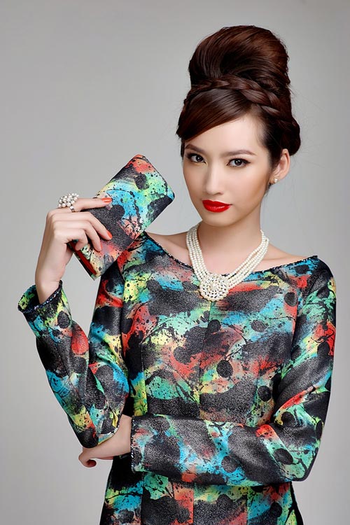 Trúc Diễm quyến rũ với áo dài cách tân - 2