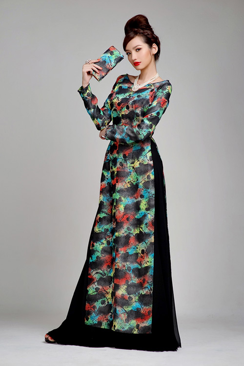 Trúc Diễm quyến rũ với áo dài cách tân - 3