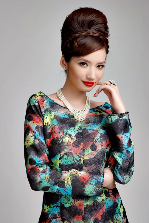 Trúc Diễm quyến rũ với áo dài cách tân - 6