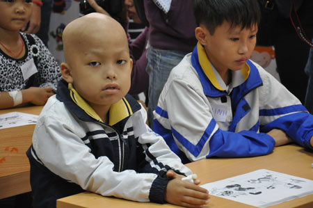 Phút cảm động rơi nước mắt của BT Giáo dục - 4