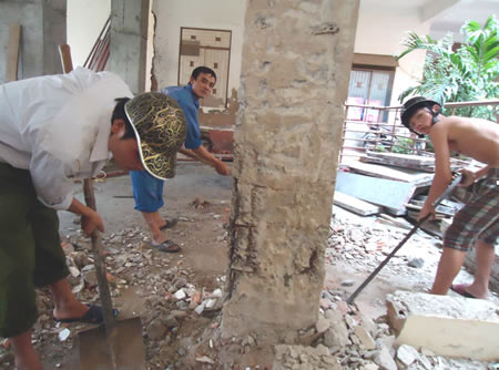 Chung cư Vũng Thùng: Hư hỏng khó chấp nhận - 2