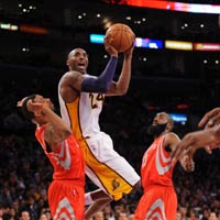Thể thao - NBA: Lakers thắng "nhờ" Bryant