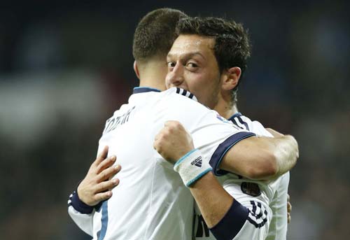 Real: Sát thủ toàn năng Benzema - 2