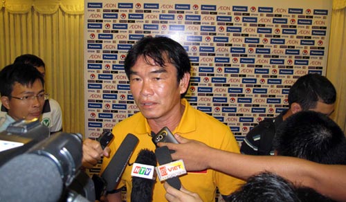 ĐTVN ra mắt áo đấu AFF Suzuki Cup 2012 - 3