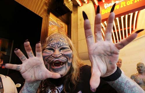 Những tín đồ hành xác hội ngộ - 5