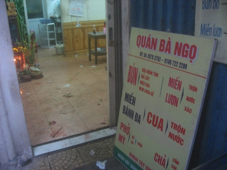 Ẩu đả ở quán ăn, 2 người chết, 1 trọng thương - 2